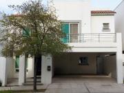 Casa en VENTA en Bosques de las Cumbres sector C
