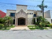 Casa en venta en Bosques de Lindavista, San Nicolás de...