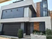 Casa en Venta en Bosques de Metepec, Metepec