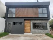 CASA EN VENTA EN BOSQUES DE SANTA ANITA