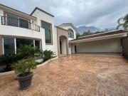 CASA EN VENTA EN BOSQUES DE VALLE ALTO EN ZONA DE SIERRA...