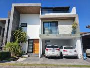 Casa en venta en Bosques de Zavaleta, Puebla