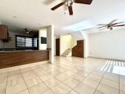 CASA EN VENTA en Bosques del Pedregal, en privada cerca...