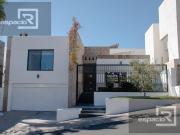 CASA EN VENTA EN BOSQUES DEL SAN FRANCISCO FRENTE A...