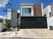 CASA EN VENTA EN BOSQUES DEL VALLE