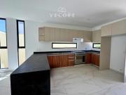 CASA EN VENTA EN BOSQUES VALLARTA, ZONA REAL, ZAPOPAN