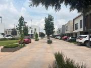 Casa en Venta en Bosquetto, Zapopan, a Estrenar Junto a... Casa en Venta en Bosquetto, Zapopan, a Estrenar Junto a...