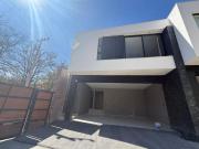 CASA EN VENTA EN BRISAS DEL VERGEL