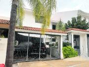 CASA EN VENTA EN BUGAMBILIAS