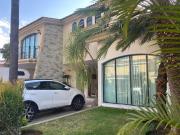 Casa en Venta en Bugambilias Primera Sección con Alberca...