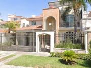 CASA EN VENTA EN BUGAMBILIAS, ZAPOPAN, JALISCO
