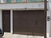 CASA EN VENTA EN C. LIRIOS 600: ESPECTACULAR RESIDENCIA...