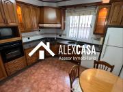 Casa en venta en Cabra. EMBLEMATICA CASA EN EL BARRIO...