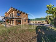 Casa en venta en Cabrera de Mar. Casa con piscina en...