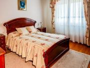 Casa en venta en Cacabelos. Se vende amplísimo chalet en...