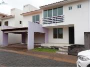 Casa en venta en Cacalomacán Centro, Toluca, México