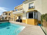 Casa en venta en Caleta de Velez. Chalet pareado ubicado...