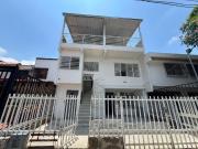 Casa En Venta En Cali En Canaveralejo V181545