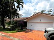 Casa En Venta En Cali En Pance V200753