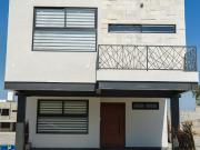 CASA EN VENTA EN CALIMAYA