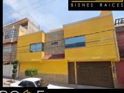 Casa en Venta en calle 33 en Maravillas Nezahualcóyotl...
