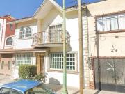 Casa en Venta en Calle Brillante Colonia Estrella,...