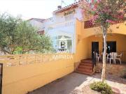 Casa en venta en calle Byblos, Castelló d´Empúries, de...