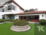 Casa en venta en calle cerrada