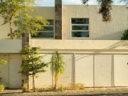 Casa en Venta en calle cerrada a pasos del...