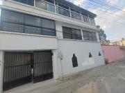 CASA EN VENTA, EN CALLE CERRADA INMUEBLE CON 2 CASAS Y 1...