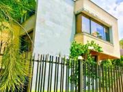 Casa en venta en calle cerrada en La Herradura