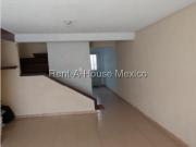 Casa en Venta en Calle CTO, Los Heroes San Pablo RG 26 275