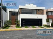 Casa en venta en calle El Faro No. 6 M, Lote 6 M,...