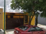 Casa en Venta en Calle Maples, Col. Paseo de los Olivos,...