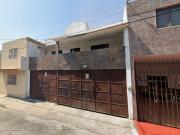 Casa en venta en calle Miguel Bernal, col. Aldama...