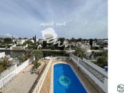 Casa en venta en calle Noguera, Castelló d´Empúries, de...