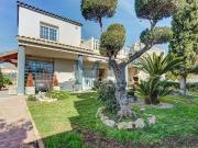 Chalet en venta en calle País de Gales, Cubelles, de 210... Chalet en venta en calle País de Gales, Cubelles, de 210...