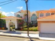 Casa en Venta en Calle Pargo, Frac. Costa de Oro, Boca...