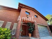 Casa en venta en calle Pere Quart, Montcada i Reixac, de...