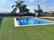 Casa pareada en venta en calle Rosalia de Castro, Roda...