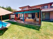 Casa en Venta en Camino El Huinganal con Pié Andino