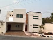 CASA EN VENTA Y EN RENTA EN CAMPECHE: COL. PRADO