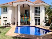 CASA EN VENTA EN CANCUN CON ALBERCA EN RESIDENCIAL