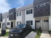 Casa en Venta en Cancun en Jardiens del Sur 3 3 rec 3 baños
