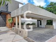 Casa en Venta en Cancun en Residencial Lagos del Sol con...