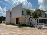 CASA EN VENTA EN CANCUN RESIDENCIAL LAGOS DEL SOL