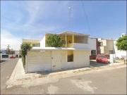 CASA EN VENTA EN CANDILES