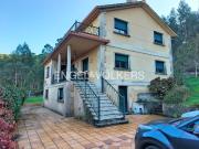 Casa en venta en Cangas, O Hío. Casa de 4 dormitorios...