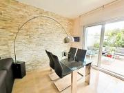 Casa en venta en Canyelles. 3 plantas excelente estado...