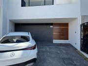 CASA EN VENTA EN CAPITAL NORTE